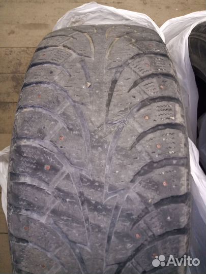 Hankook Winter I'Pike 215/55 R17 94