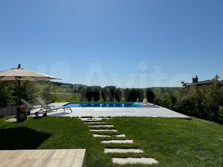 Таунхаус 225 м² на участке 4 сот.