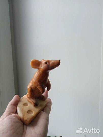 Фигурки из натурального камня