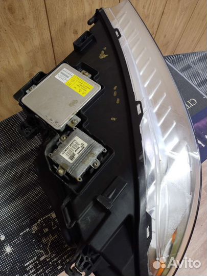 Volvo фара левая xc70