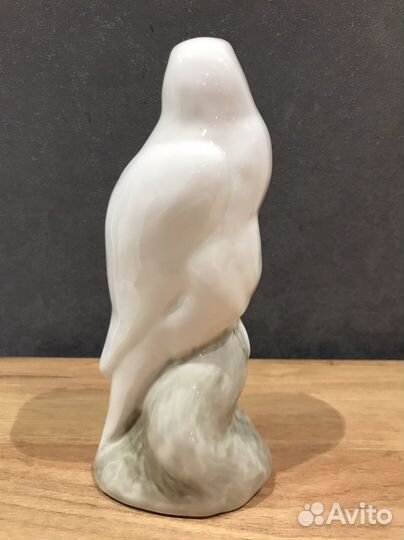 Птица. Фарфоровая статуэтка 