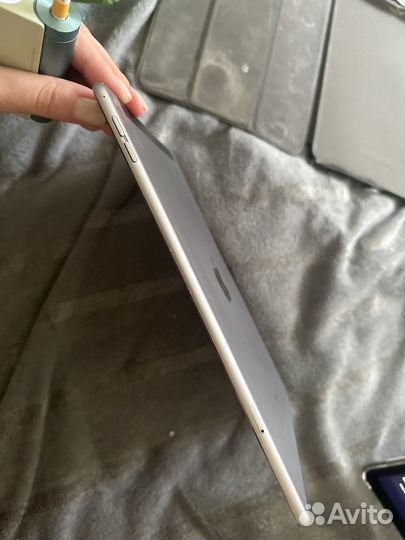 Apple iPad air 2 64Gb + sim