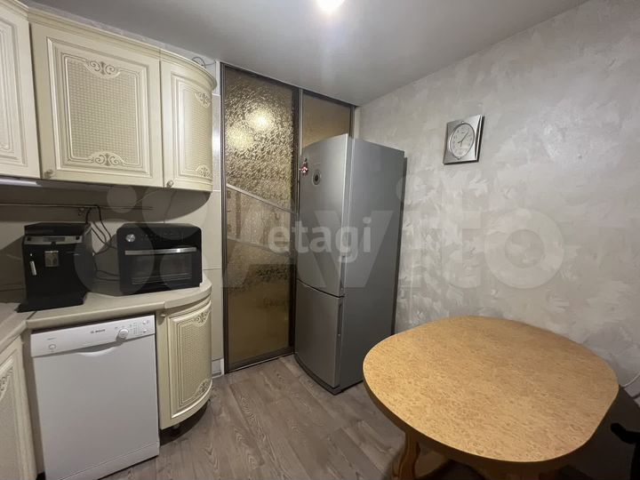 3-к. квартира, 63 м², 1/10 эт.