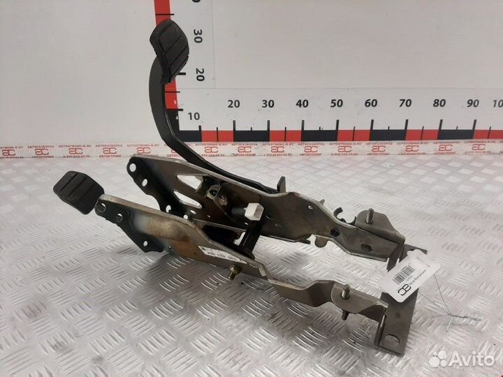 Педальный узел для Renault Laguna 1 7700423807