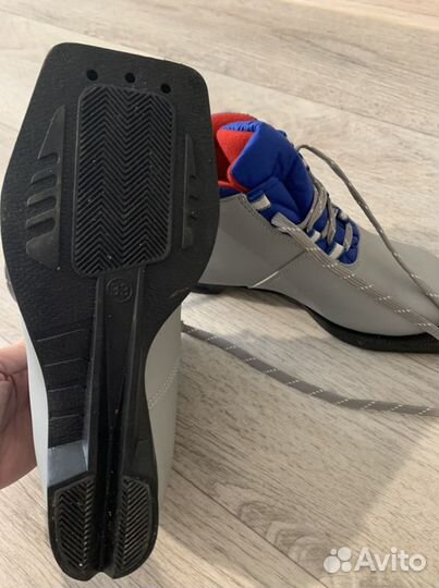 Лыжные ботинки