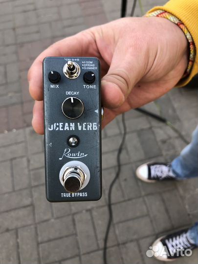 Гитарная педаль ocean verb rowin
