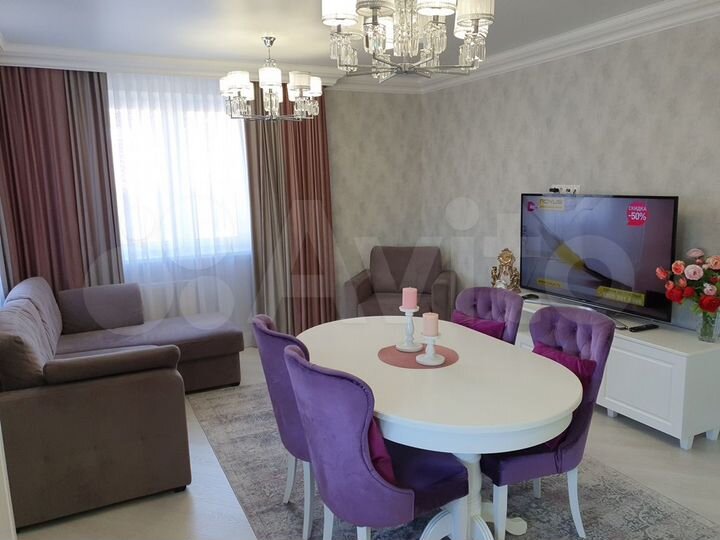 2-к. квартира, 70 м², 3/19 эт.