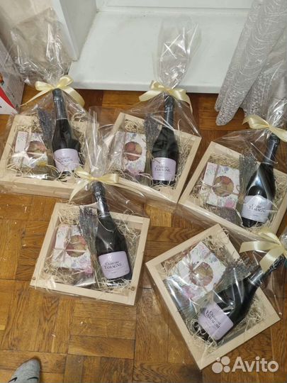 Подарочная корзина/ящик/набор на 8 марта