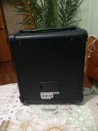 Гитарный комбоусилитель