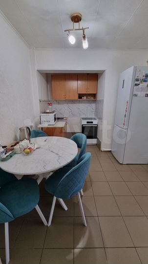 2-к. квартира, 42,3 м², 1/15 эт.