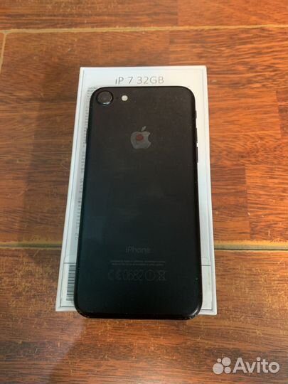 iPhone 7, 32 ГБ