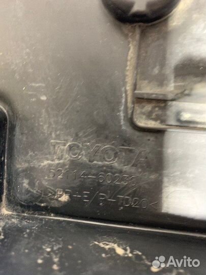 Площадка номерного знака Toyota Land Cruiser 200