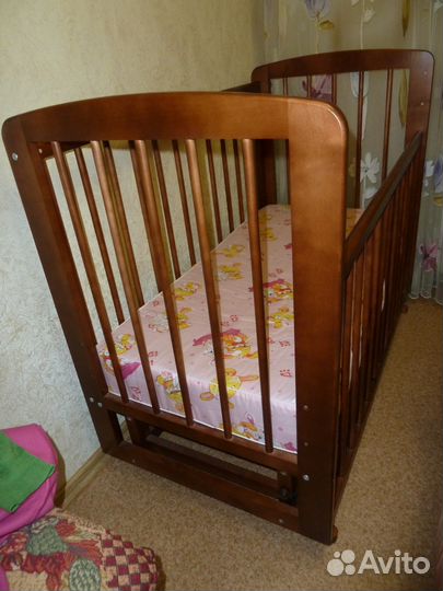 Детская кроватка 