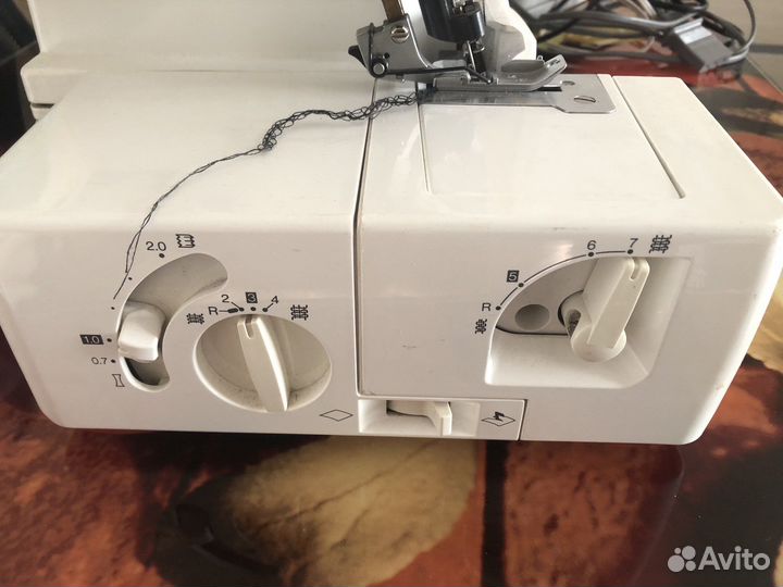 Оверлок Brother 1034