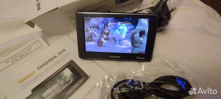 Портативный мультимедиа плеер Digma D4