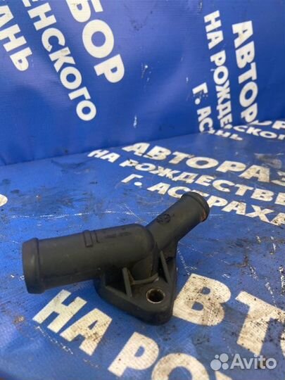 Фланец охлаждения. Volkswagen Transporter минивен