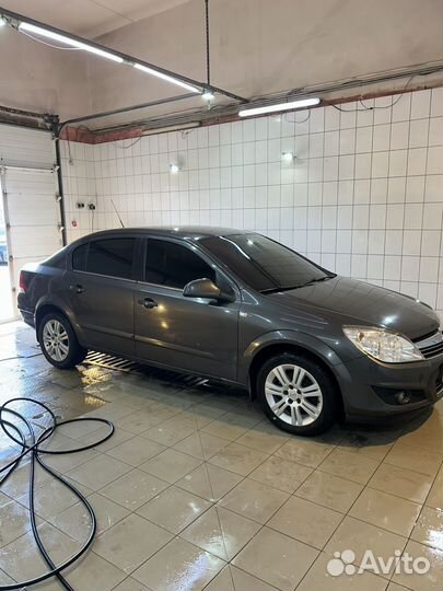 Opel Astra 1.6 МТ, 2011, 243 000 км