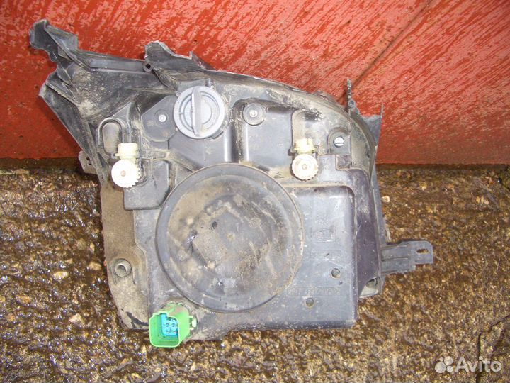 Фара левая Форд Фьюжн с05-12г