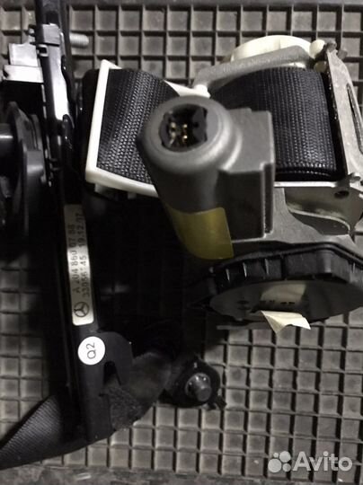 Ремень безопасности Mercedes w204