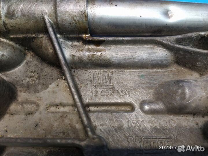 Корпус масляного фильтра Opel Zafira B 05-15