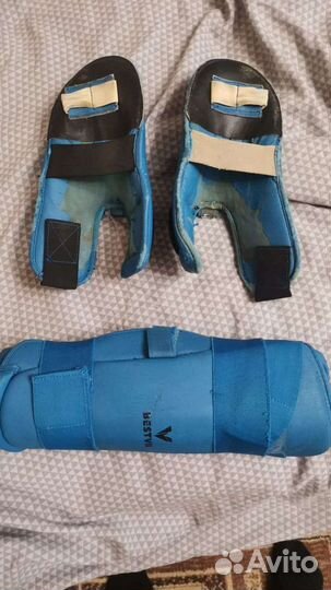 Перчатки, футы, защита для каратэ