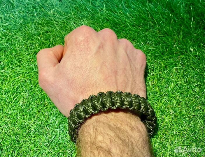 Браслет из паракорда