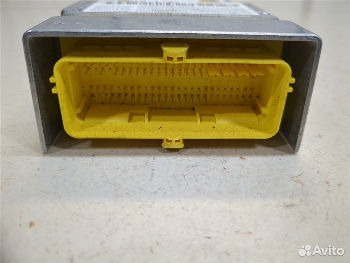 Блок управления airbag Volkswagen Touareg, 2011