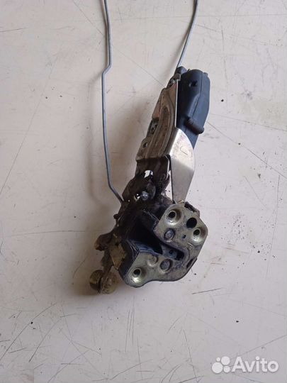 Замок двери задний левый Opel Vectra A Опель