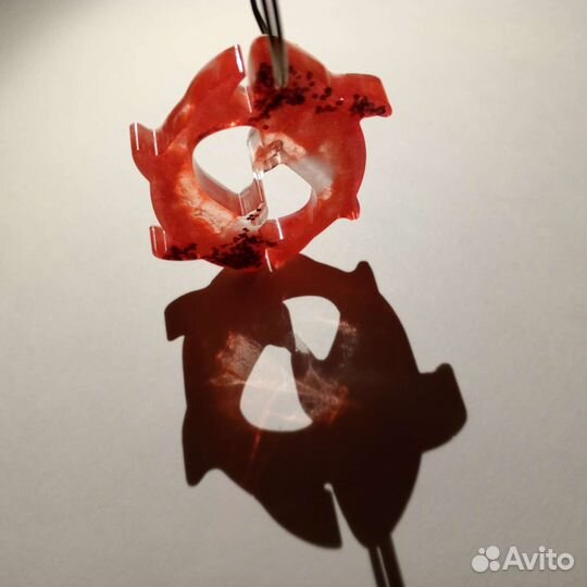 Брелок из эпоксидной смолы