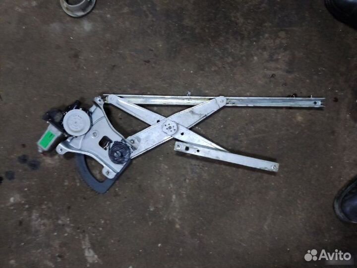 Стеклоподъемник передний левый Chevrolet Aveo T200
