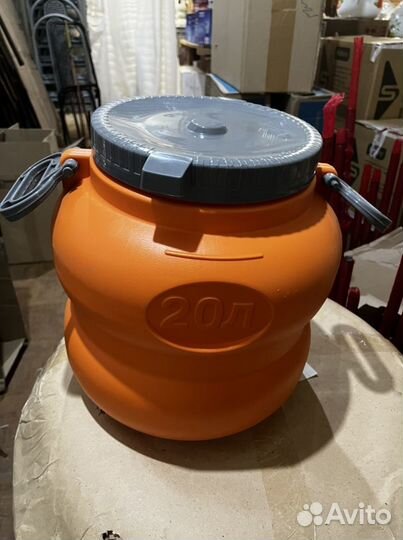 Пластиковые баки от 10л до 100л. Новые