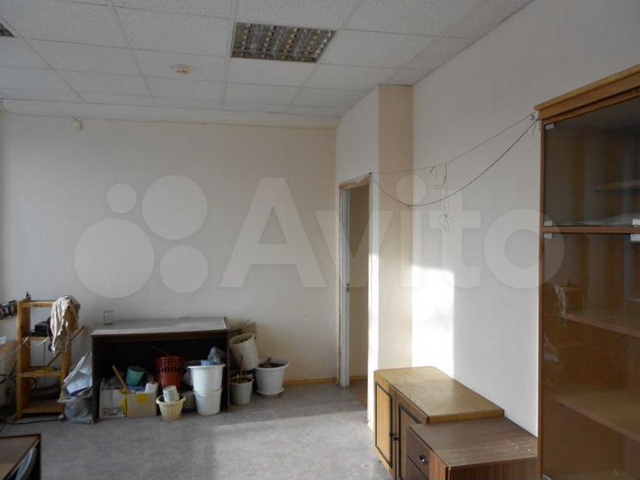 Продам помещение свободного назначения, 678.4 м²