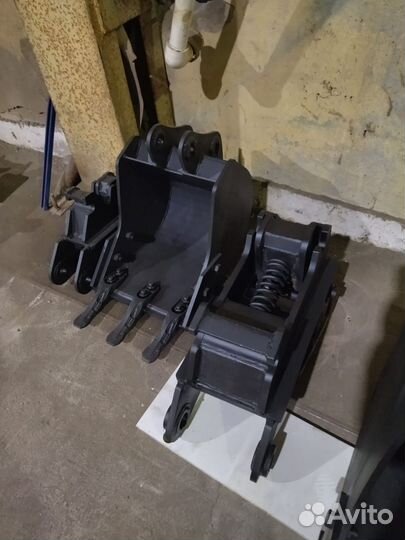 Универсальный ковш 300 мм