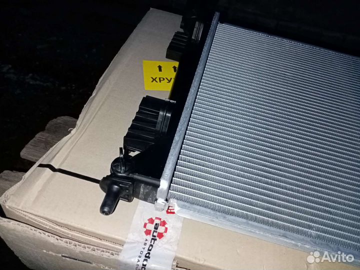 Радиатор охлаждения двигателя Kia Rio-3, Solaris