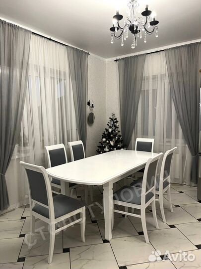 Столы и стулья