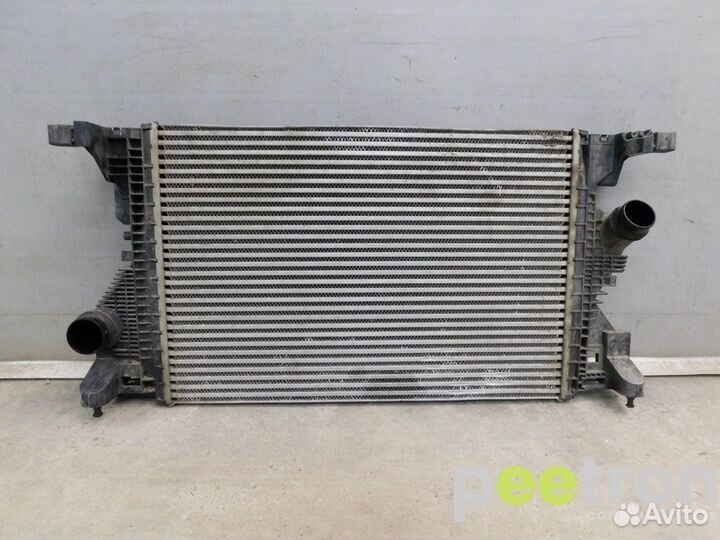 Б/У Б/У Интеркулер б/у A2475006100 mercedes-benz