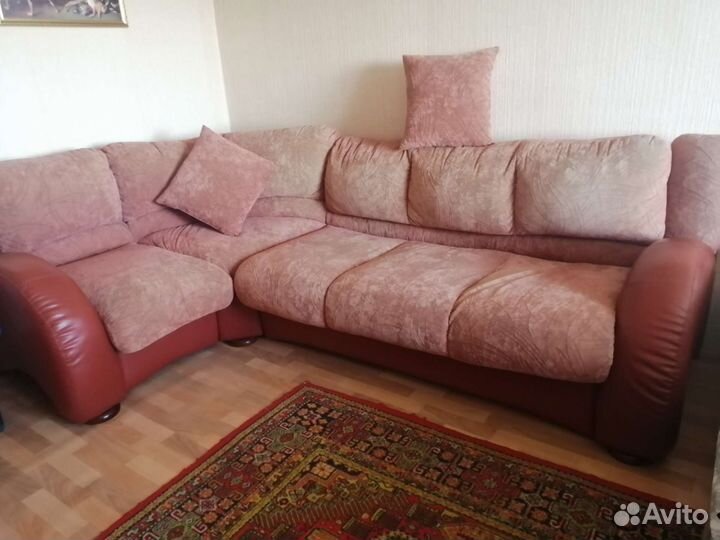 Кожаный угловой диван бу