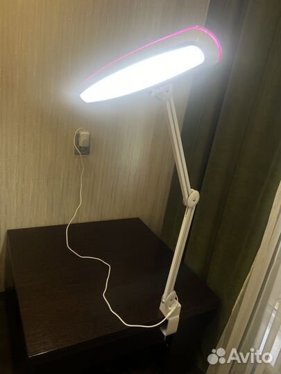 Лампа бестеневая, лампа мастера, настольная лампа