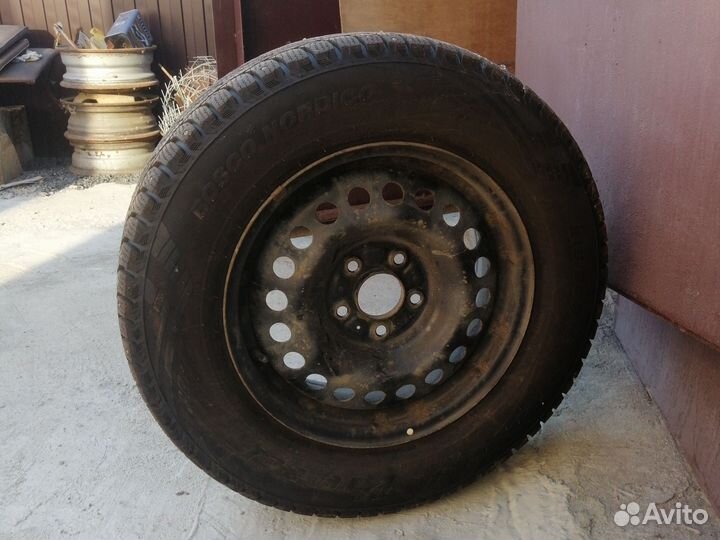 Viatti Bosco Nordico V-523 215/70 R16