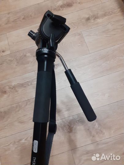 Штатив для фотоаппарата профессиональный