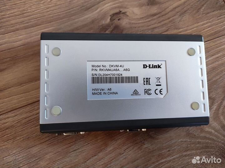 Переключатель D-link dkvm-4U