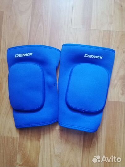 Наколенники