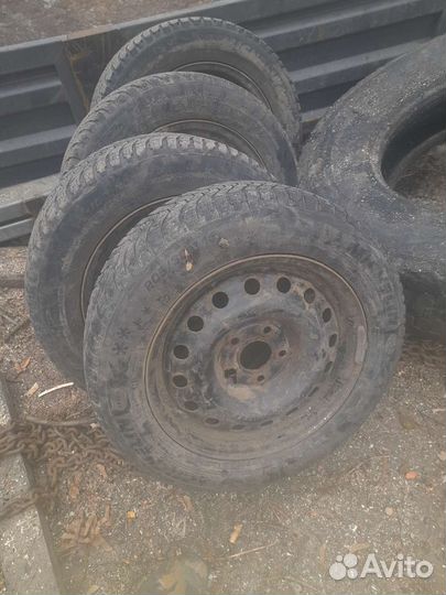 Michelin X-Ice North 3 205/60 R16