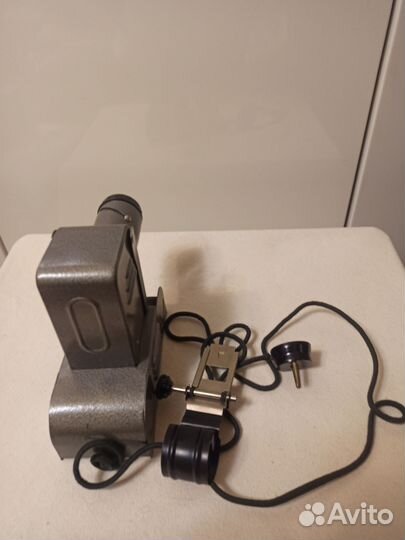 Диапроектор фильмоскоп СССР танк