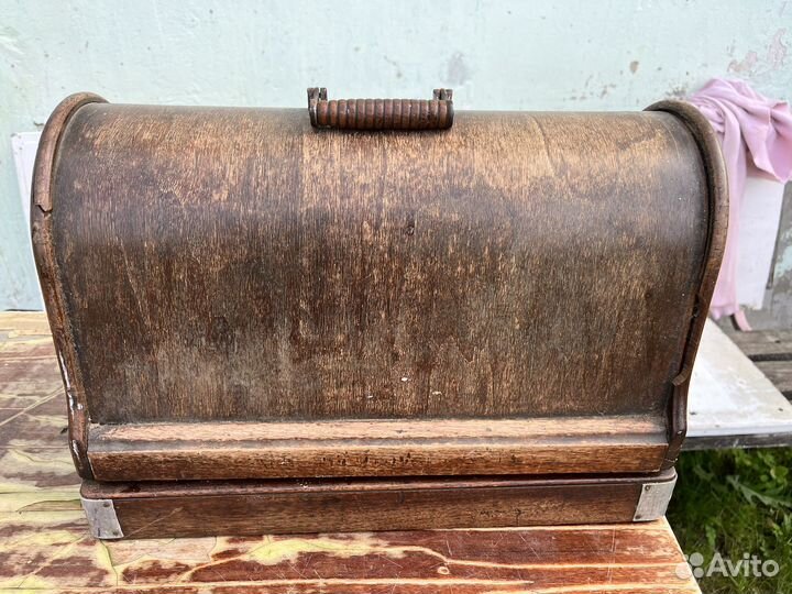 Швейная машинка