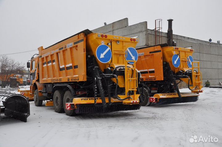 Комбинированная дорожная машина Р-45.20 SH Shacman