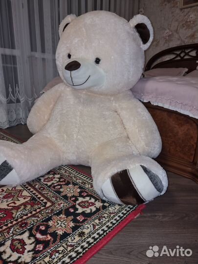 Плюшевый медведь большой