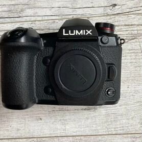 Panasonic Lumix G9 + v-log