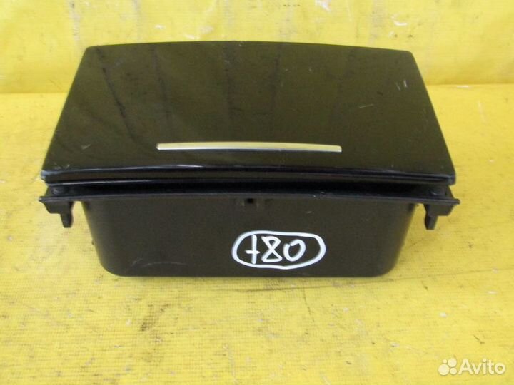 Бардачок Mercedes CLS - 218 10-15г 180