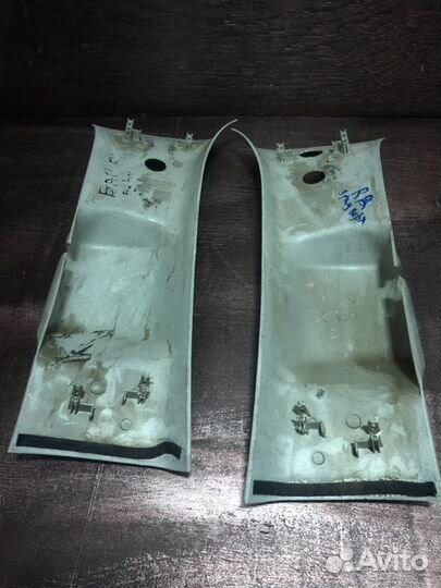 Накладка задней стойки Ford Galaxy 2.3L dohc 1998